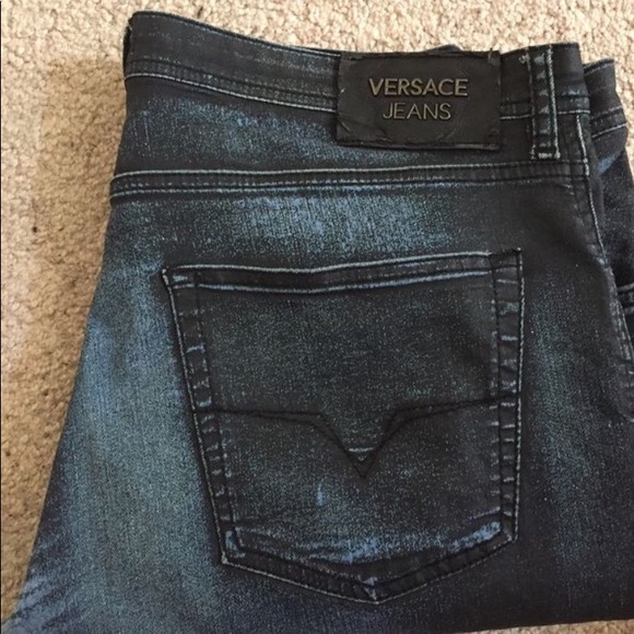 Versace - Picture 2 of 2